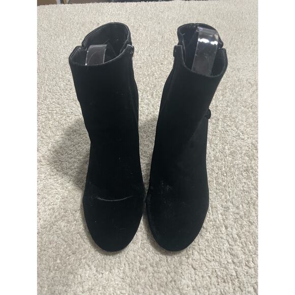 Nine West Women's Size 9.5 M Round Block Heel Khraine Ankle Boots Black Velvet - Picture 1 of 8